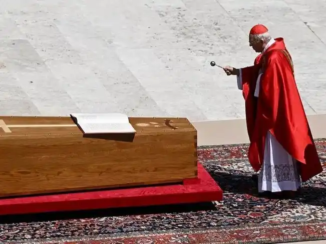 El mundo entero despidió al Papa