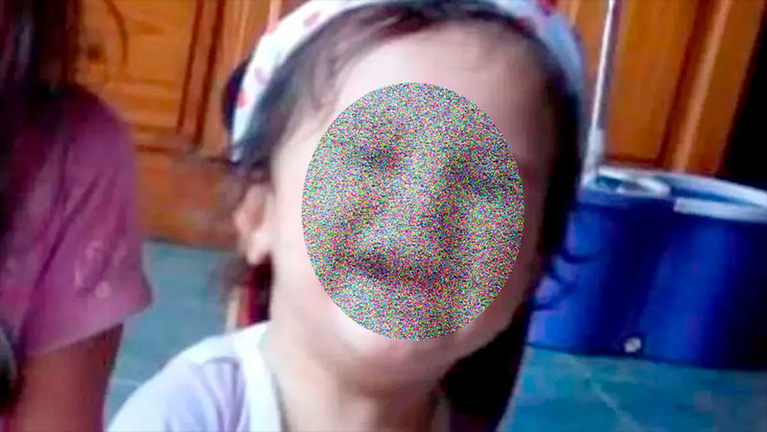 Una bebita de 2 años murió asfixiada: detuvieron a su madre y la pareja
