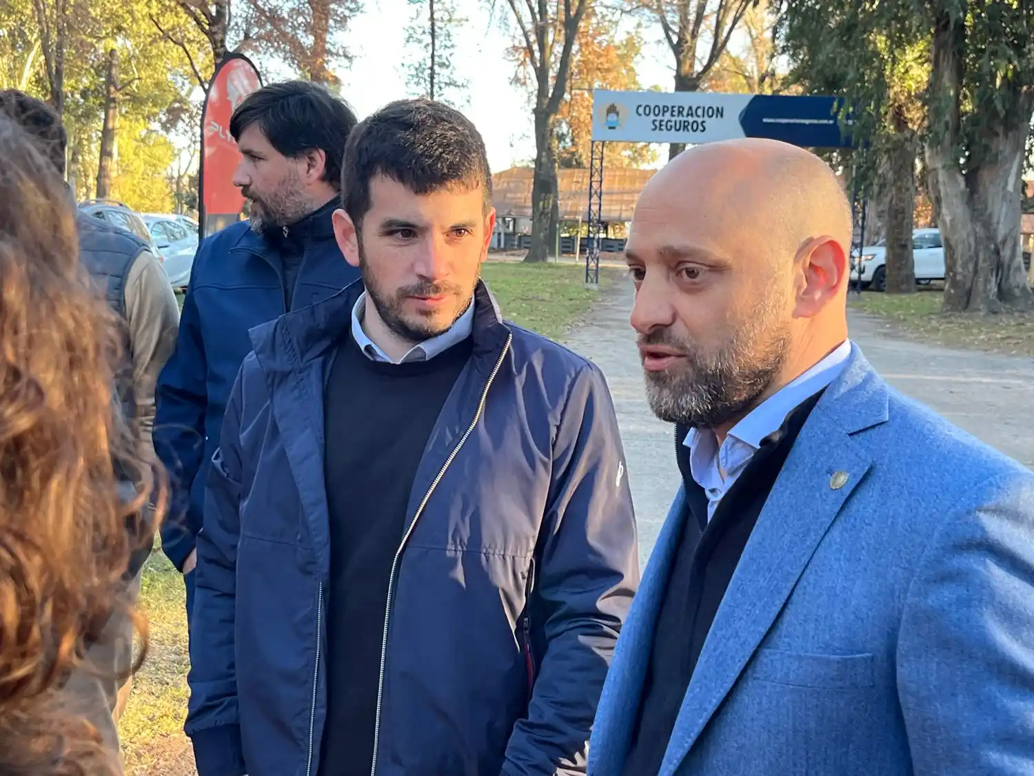 El intendente junto al ministro en el predio de la Sociedad Rural.