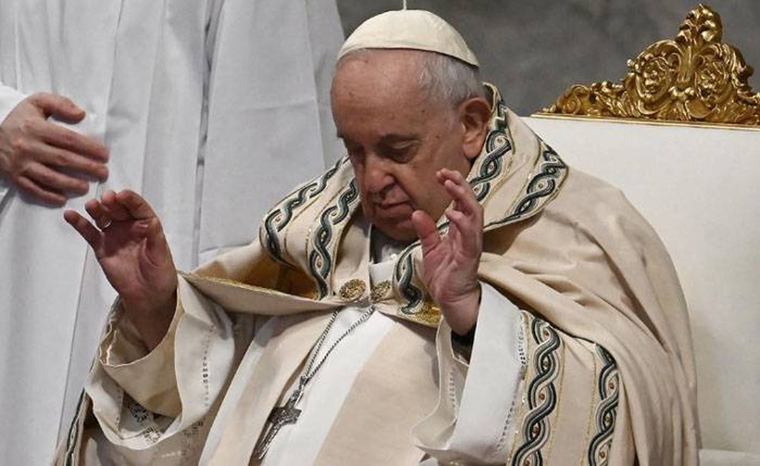 El papa Francisco inauguró el 2023  con un recuerdo  al fallecido Benedicto XVI