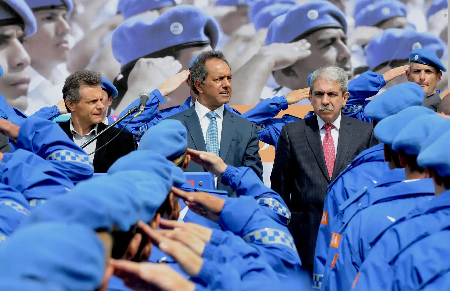 Mar del Plata: Scioli encabezó acto de egreso de 700 agentes de la Policía Local