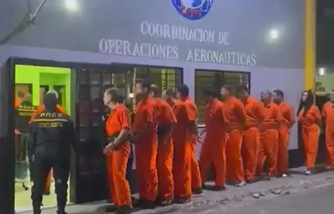 ¡DE TRAJE NARANJA! Asisten los chavistas acusados de corruptos a SU PRIMERA AUDIENCIA (+VIDEO)