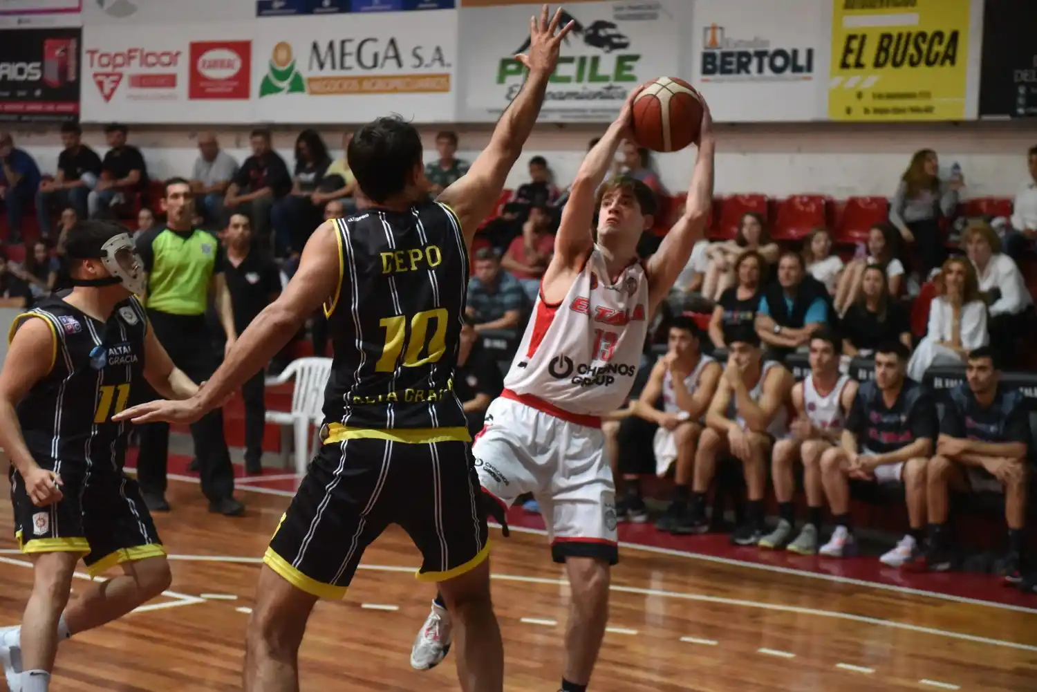 Con una victoria, El Tala avanza a la siguiente ronda.