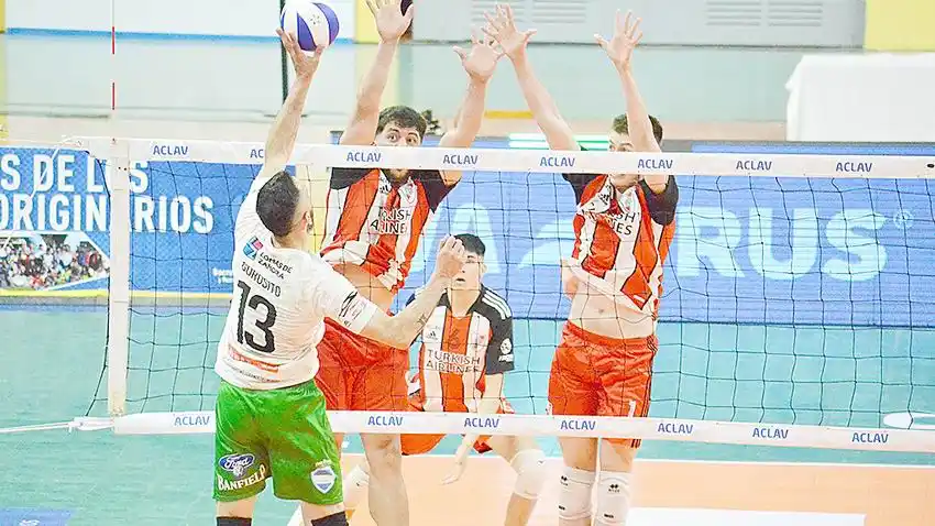 Victoria y clasificación para River