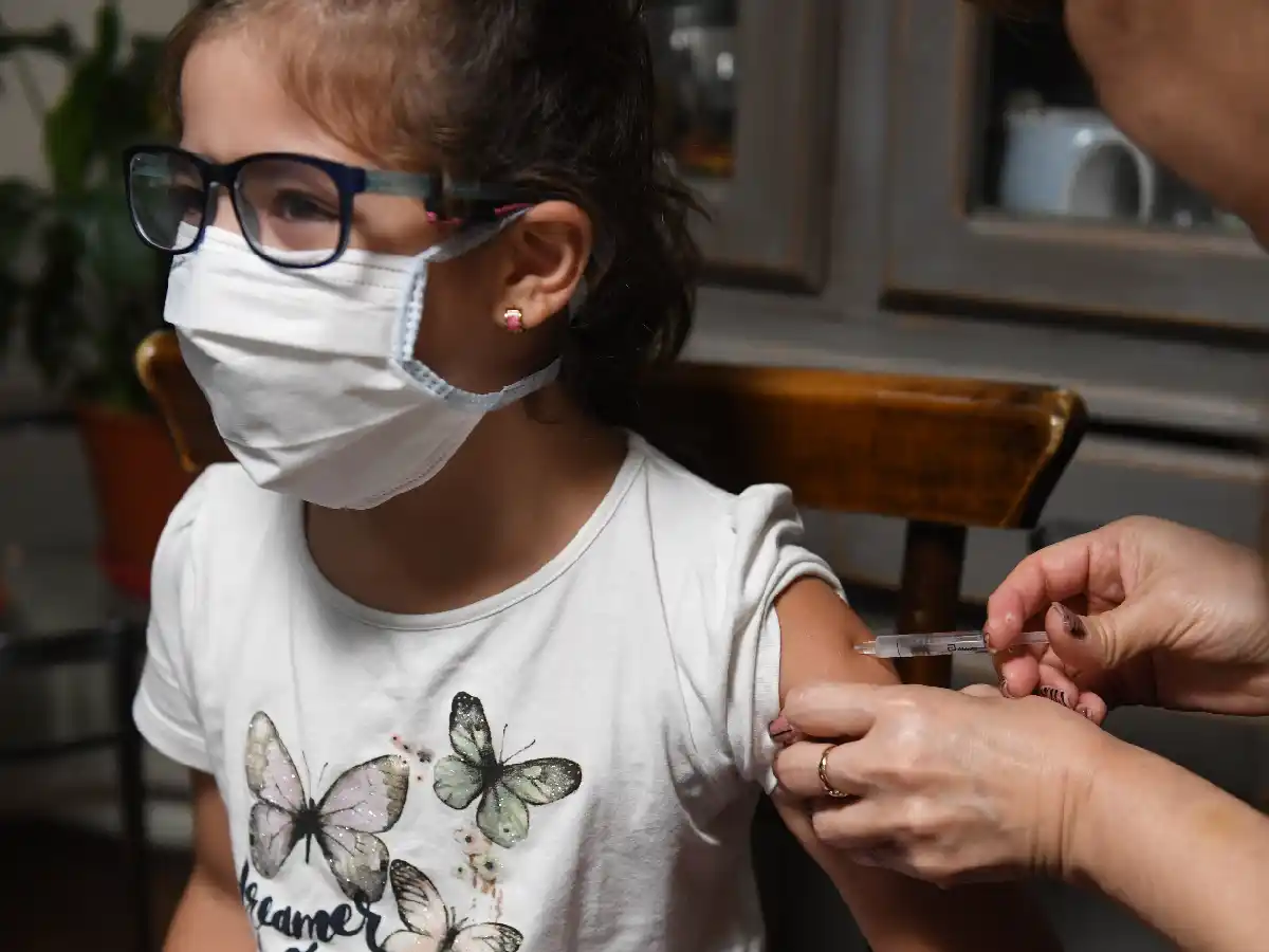 Retoman la vacunación de calendario en dos dispensarios 