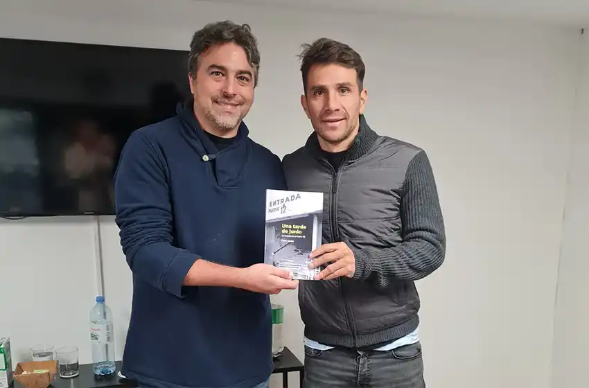 Presentan libro sobre la tragedia de la Puerta 12 en Mar del Plata