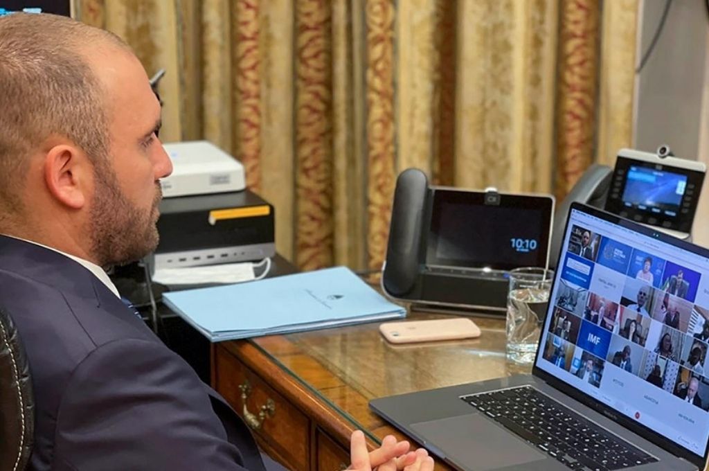 Guzmán celebró la solicitud de una revisión de los sobrecargos en préstamos