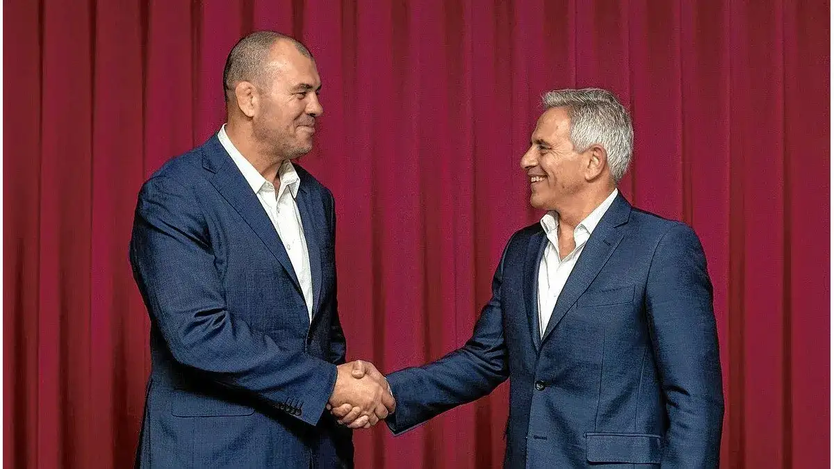 Cheika y Rodríguez, presidente de la UAR, durante su presentación.
