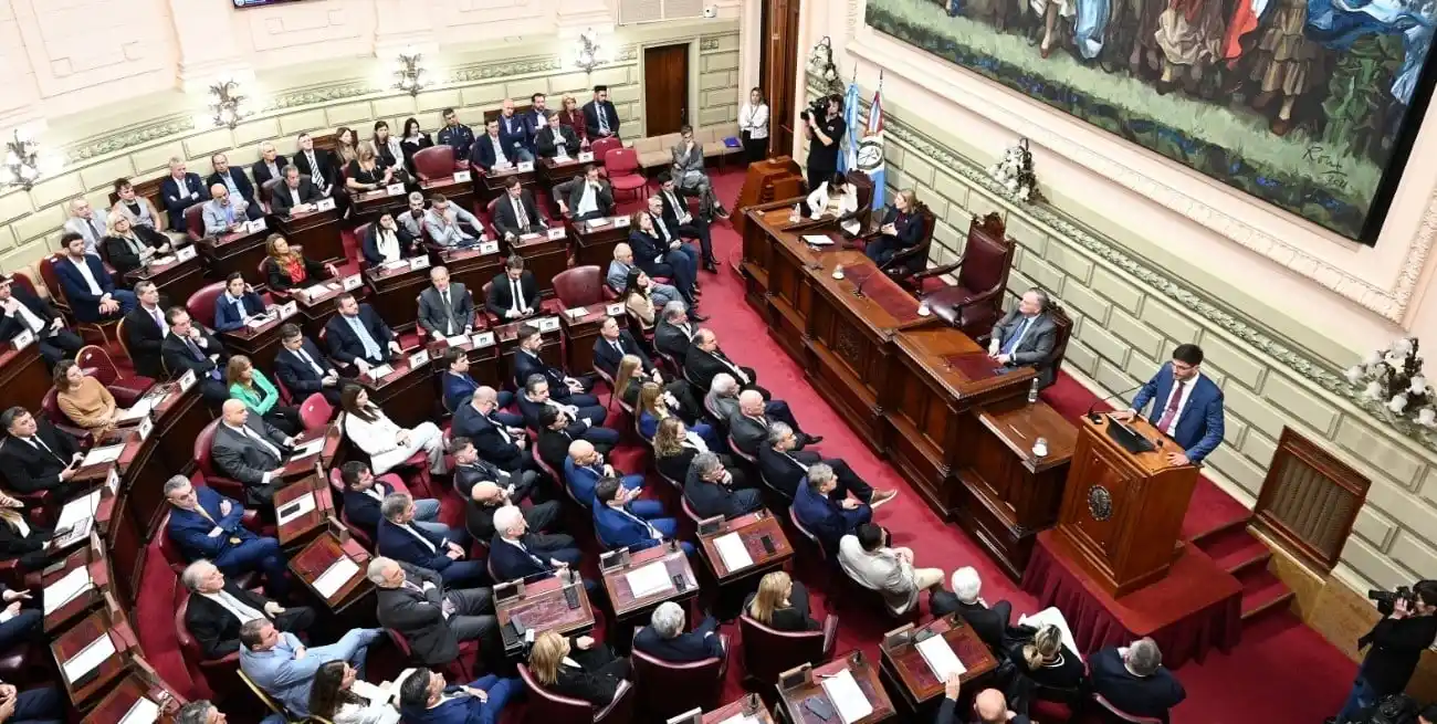 Por pronóstico de lluvia, Pullaro hablará el domingo por la mañana ante la Asamblea. Foto: Flavio Raina