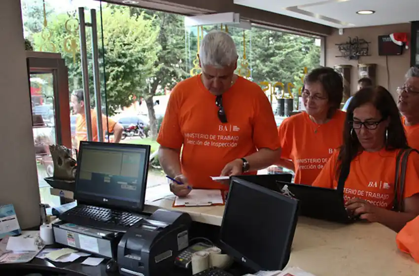 Comerciantes piden "comprensión" a la Provincia antes de infraccionar