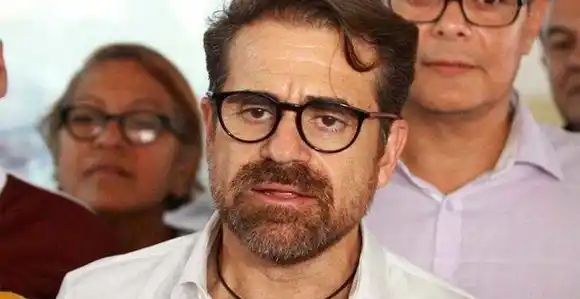 Rafael Lacava confirmó que tiene COVID-19