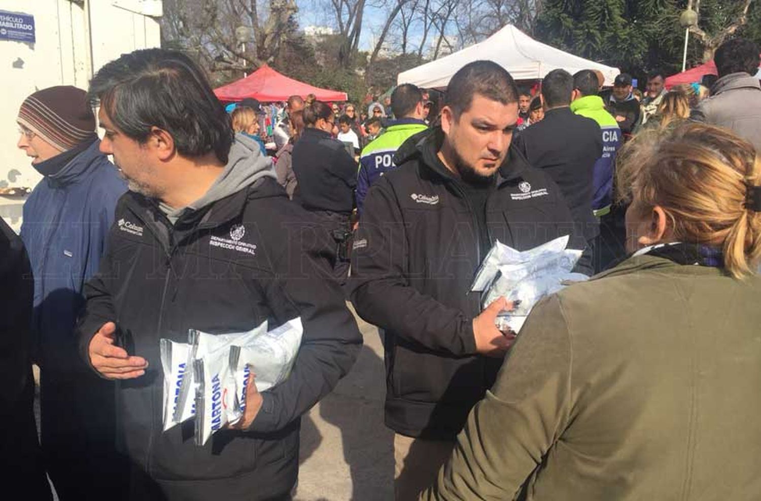 Vendían leches destinadas a programas sociales en Plaza Rocha