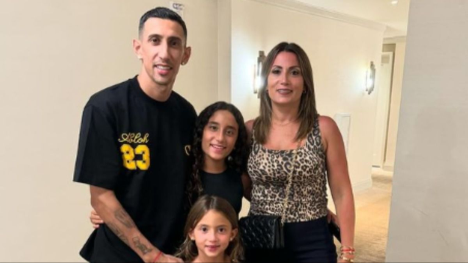 Las hijas de Di María llevaron la pelota de la final de la Copa América y su esposa dejó un emotivo mensaje