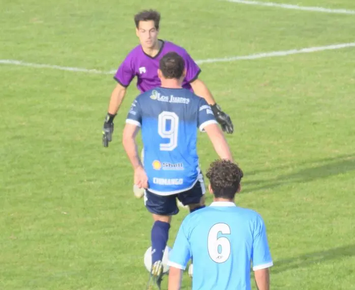 Independiente goleó en un tiempo a Rivadavia y escala amenazante