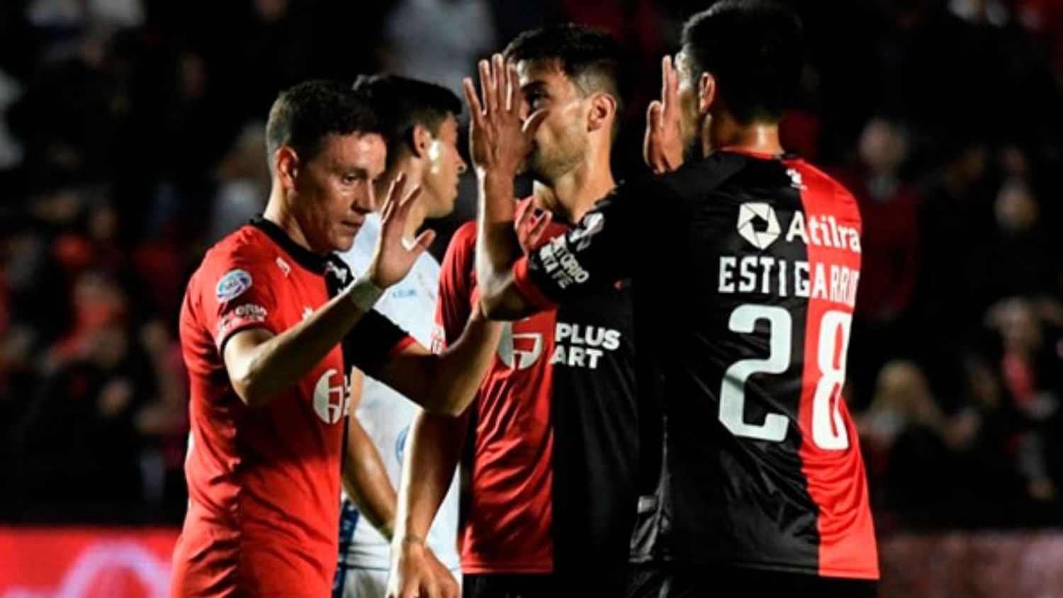 Aplastante victoria de Colón ante Godoy Cruz por la Copa de la Liga Profesional