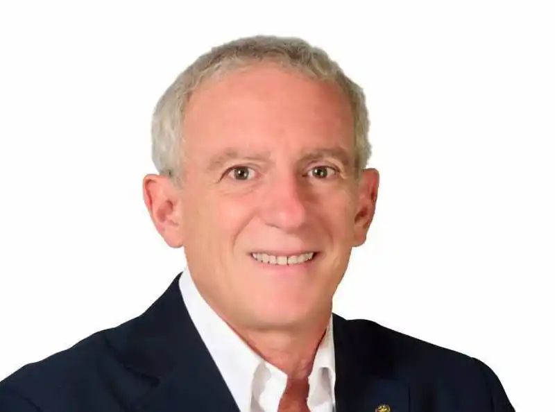 Una lista vecinal encabezada por Ricardo Huarte se introdujo en la contienda electoral 
