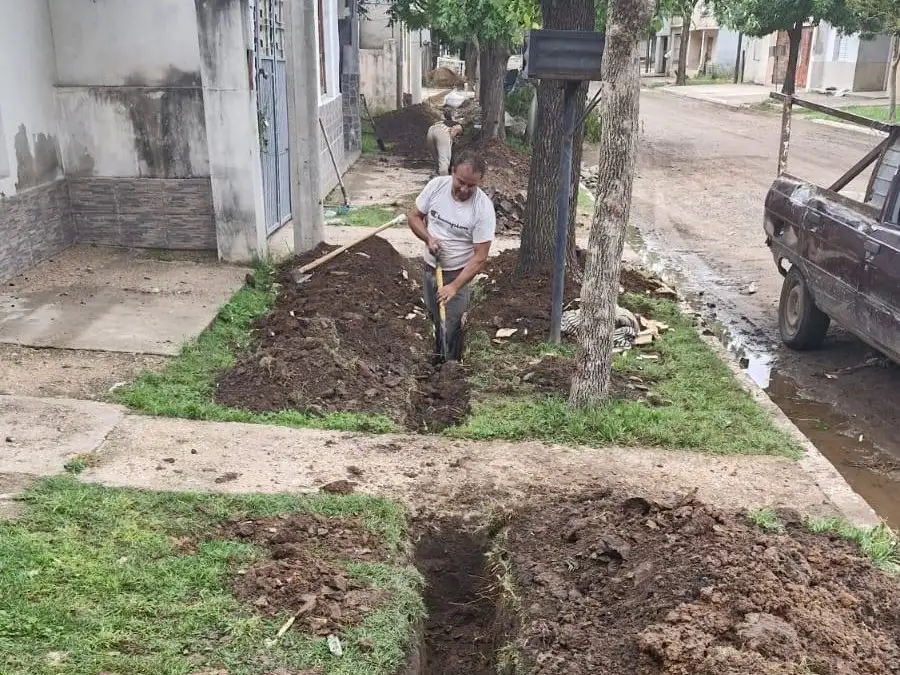 La obra se lleva adelante con mano de obra comunal.