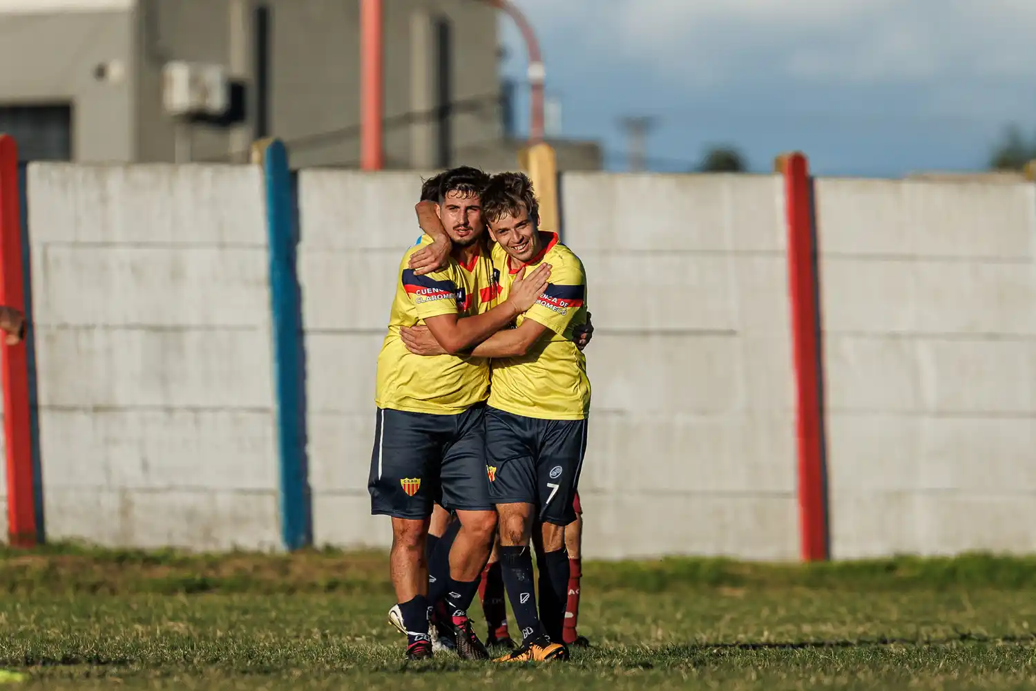Unión volvió al a cima de Segunda