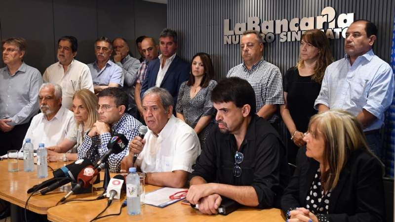 Crimen del bancario: El gremio extendió el paro durante toda la jornada y reiteró pedido de medidas de seguridad