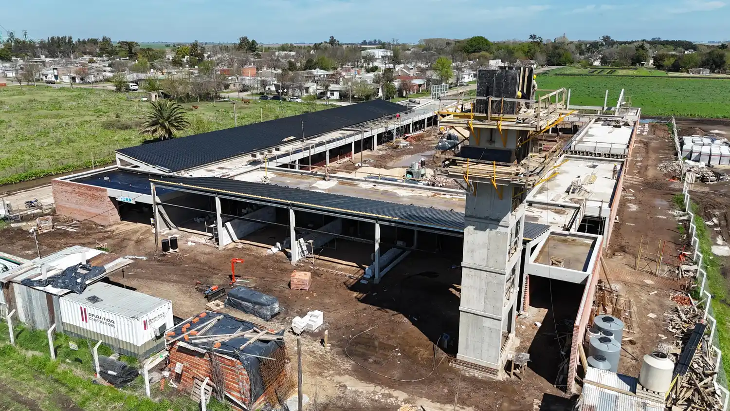 Avanza la construcción.