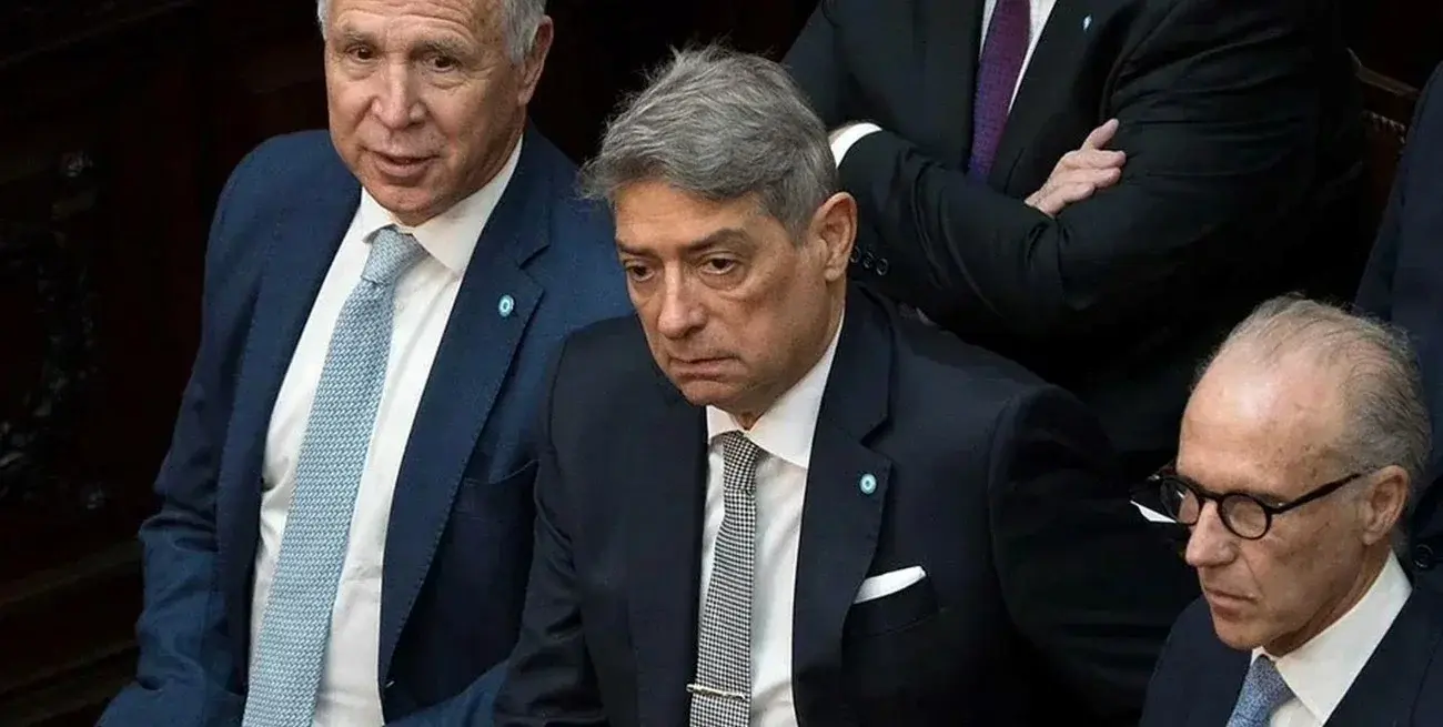 La Corte fijó límites al poder político en dos fallos clave sobre reelecciones y decretos de necesidad y urgencia