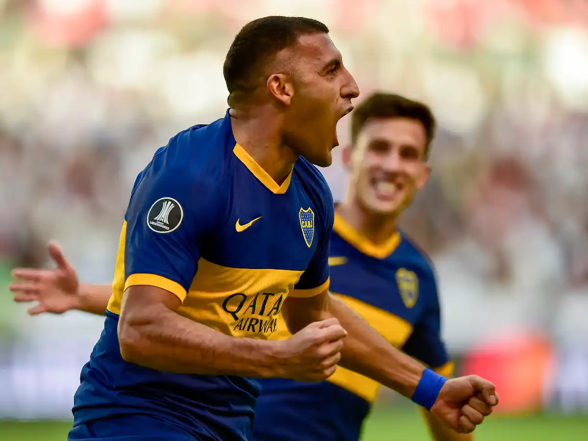Boca goleó en Ecuador y tiene un pie en semifinales