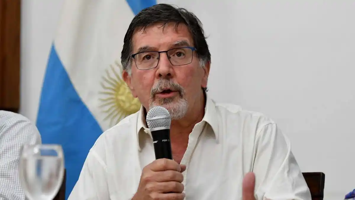 Alberto Siloeni a cargo de la Dirección General de Cultura y Educación de la Provincia.
