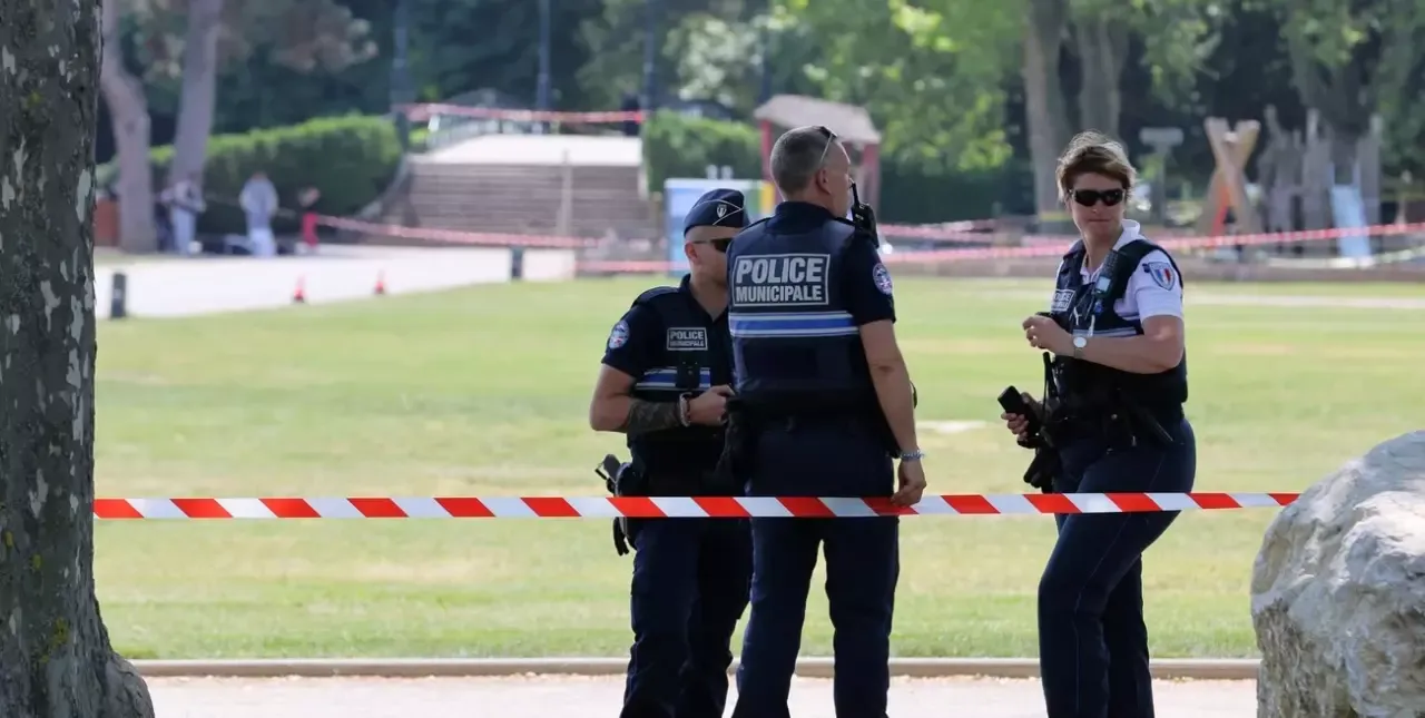 Francia: prisión preventiva para un sirio que acuchilló a cuatro niños