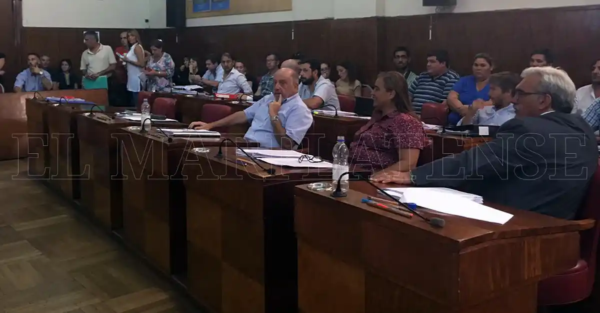 Proponen retener salarios de funcionarios que no declaren sus bienes