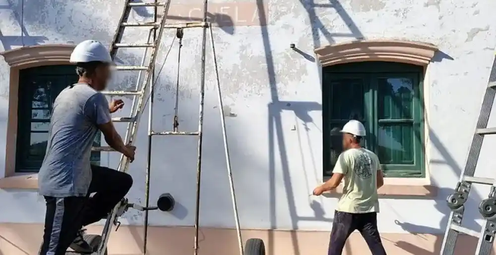 Azul: presos y agentes penitenciarios reacondicionaron una escuela rural