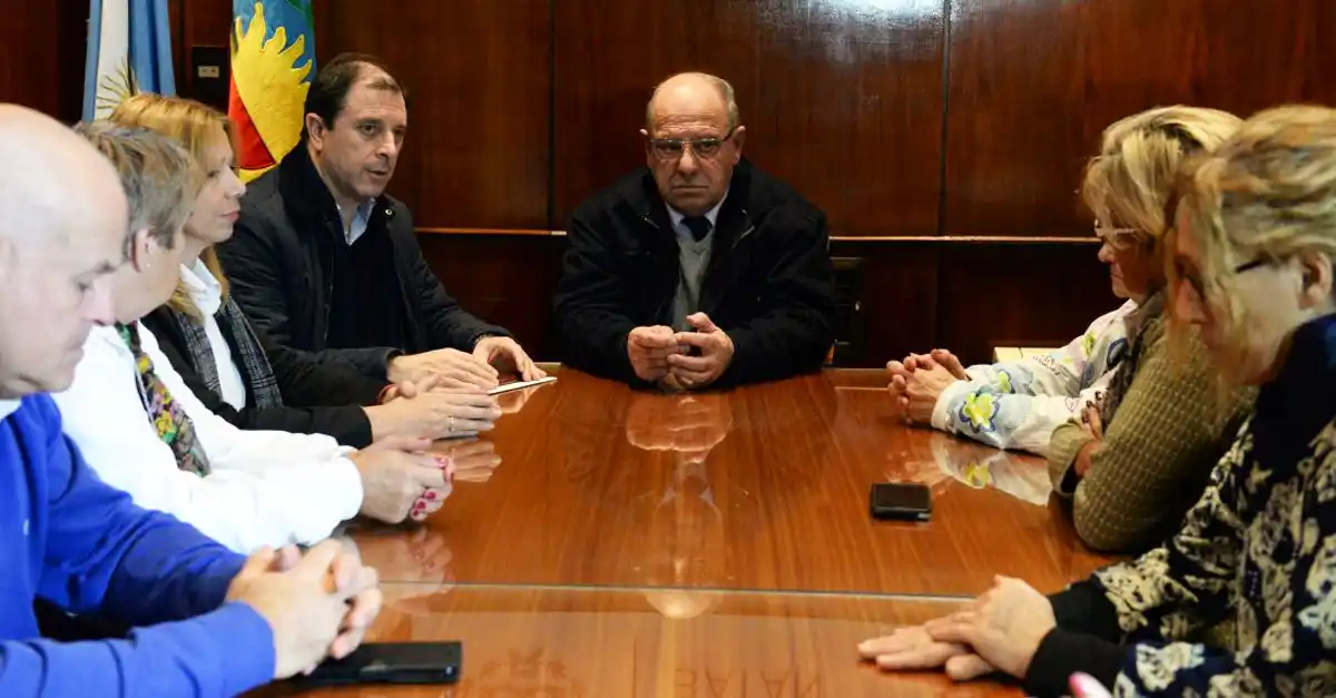 La comuna asegura que regularizará las deudas a fomentistas "a largo plazo"