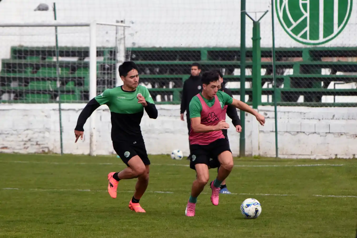 Goiburu siendo perseguido por Iehara