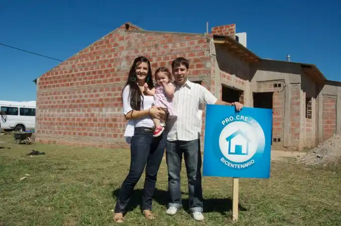 Kicillof: "Hay récord de créditos hipotecarios en la Argentina"