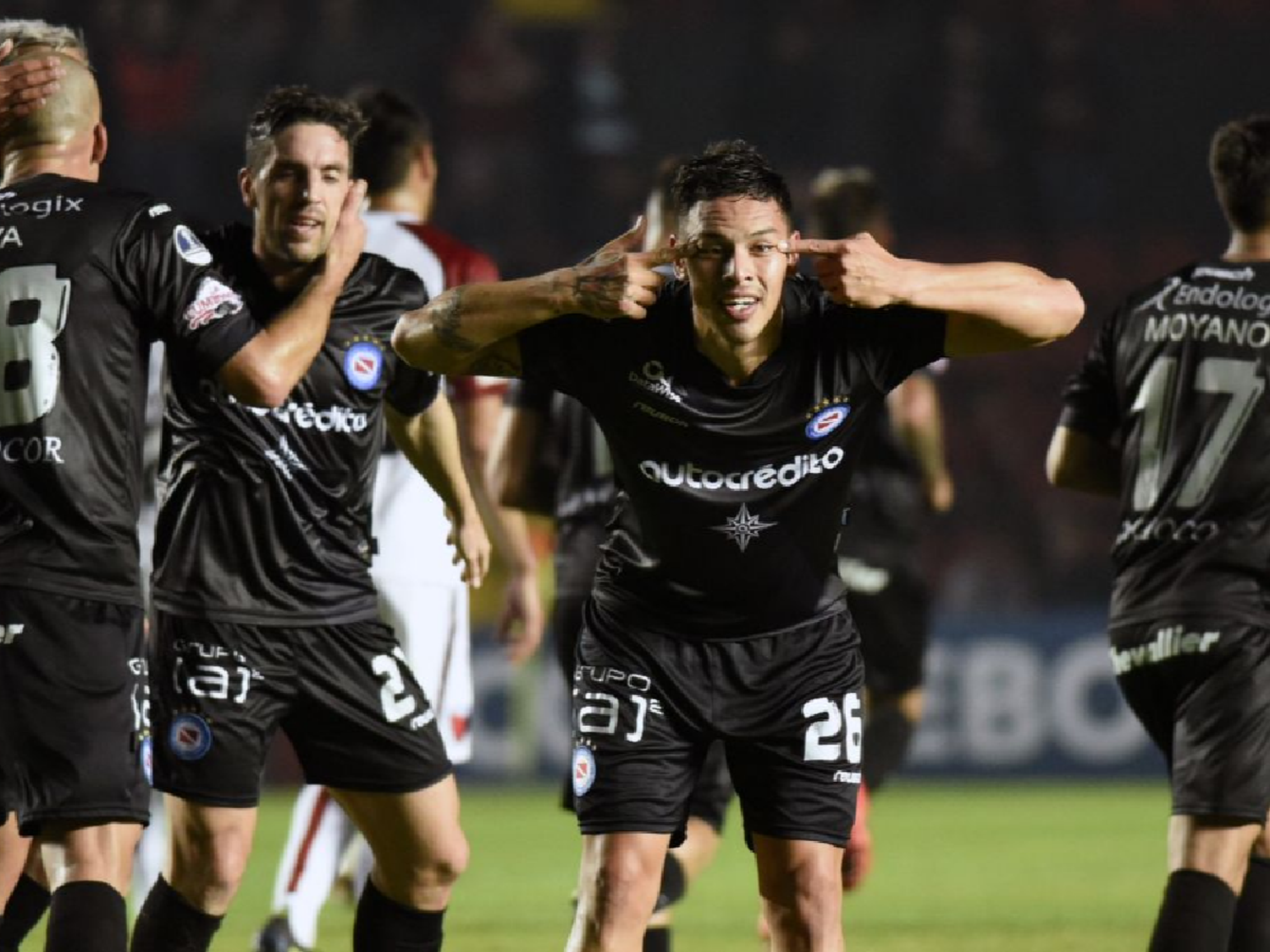 Argentinos va por el pase a “Cuartos”