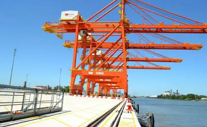 Anuncian la llegada del primer barco a la Terminal de Contenedores de Berisso
