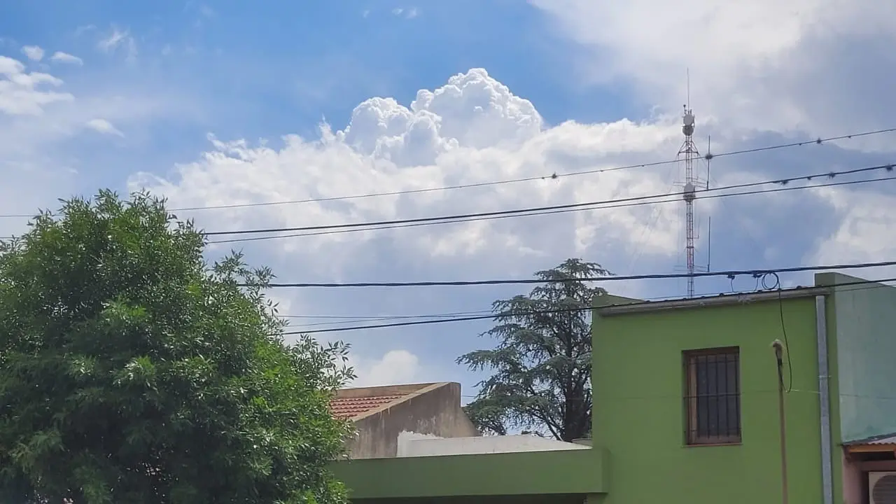 Las tormentas se desarrollarían en la madrugada y la mañana de este domingo.