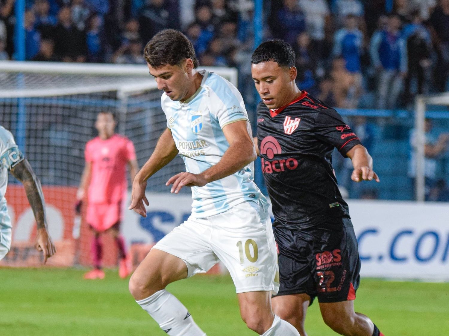 Atlético Tucumán lo ganó en el final ante Instituto
