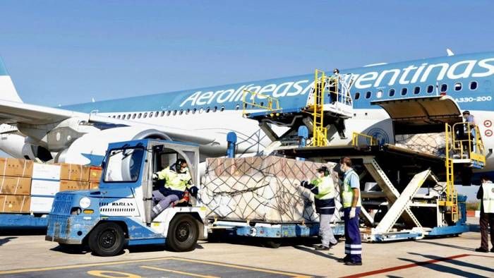Aerolíneas Argentinas anunció 15 vuelos a China para traer insumos sanitarios