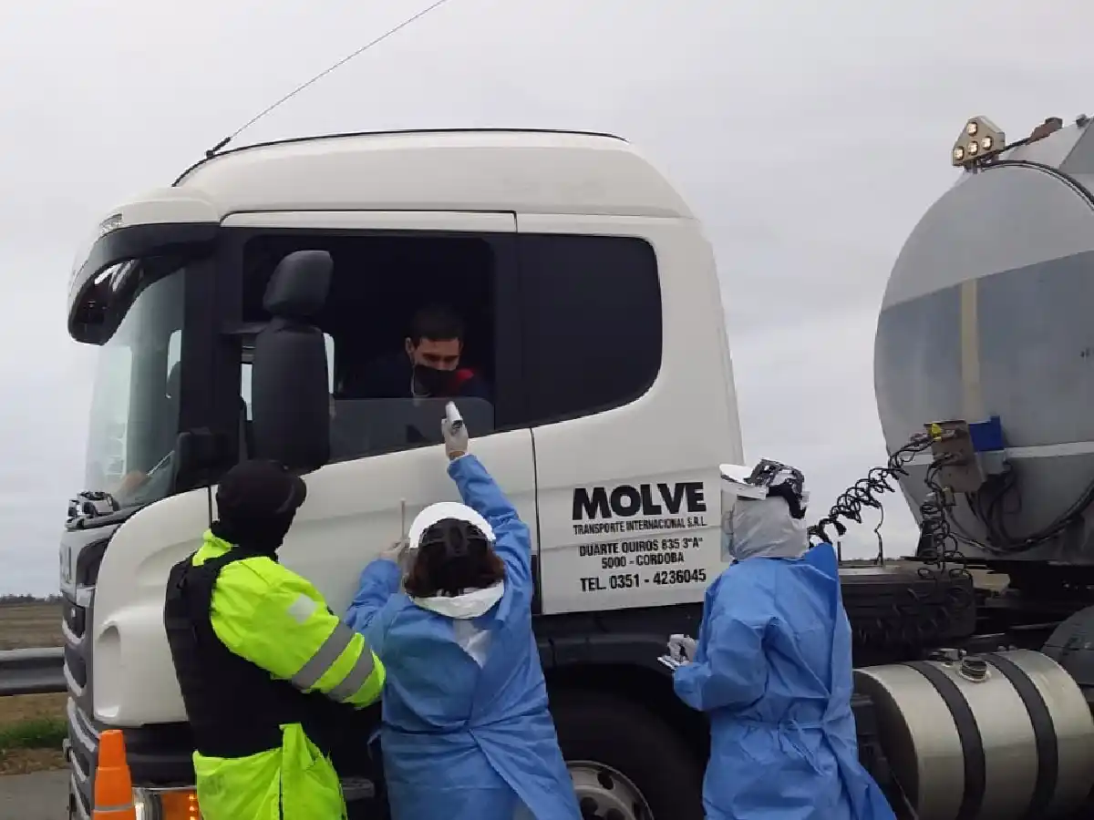 Josefina: no residentes solo pueden ingresar con hisopado negativo