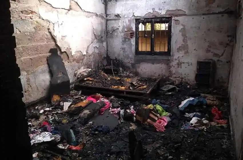 Lo que el fuego se llevó: una familia perdió todo tras un incendio en el barrio Libertad