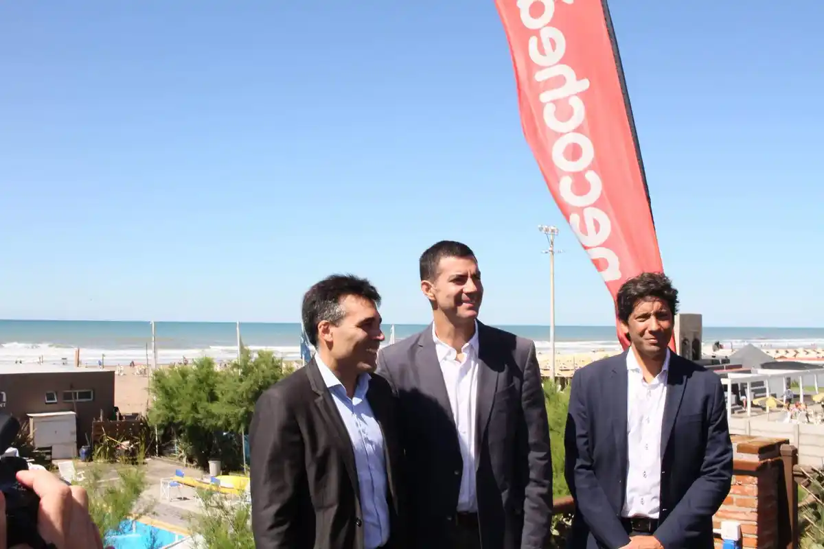 Juan Manuel Urtubey comenzó su gira por la costa y este viernes llegó a Necochea