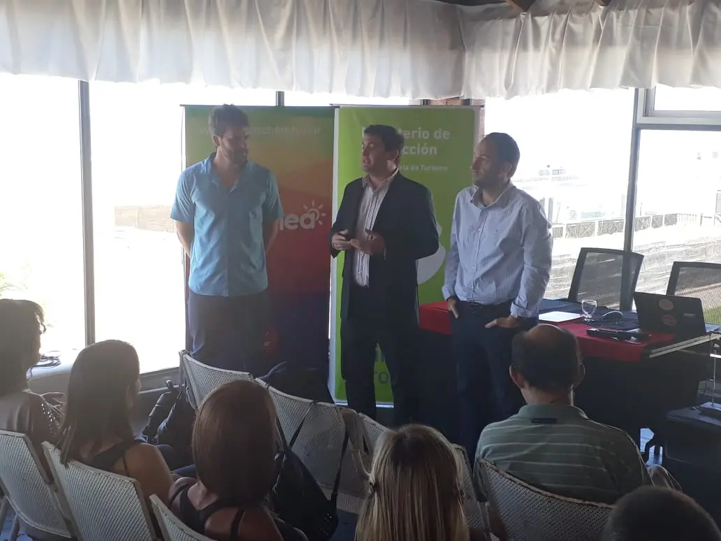 Taller sobre cómo atender al cliente