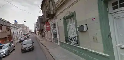 Robaron una inmobiliaria en el centro de la ciudad
