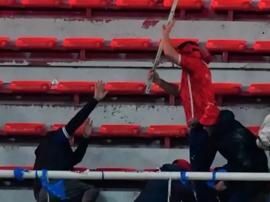 Escándalo en Avellaneda: Presidente Boric se pronunció sobre los gravísimos incidentes durante Independiente-Universidad