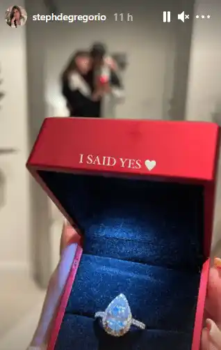 Así anunció la novia de Omar Koonze que ahora es su prometida. Foto Instagram