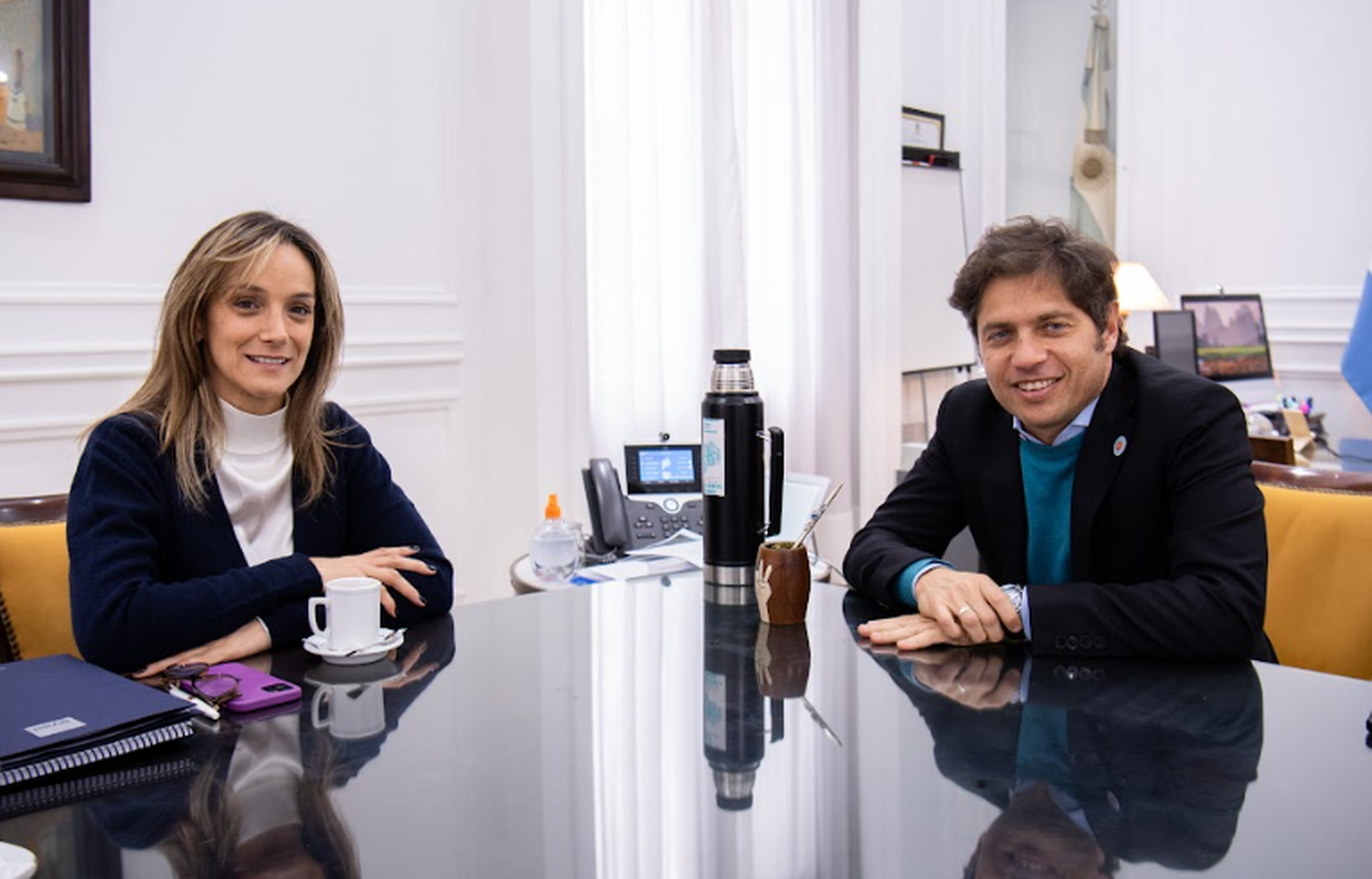 Obras en el conurbano: Kicillof encabezó un encuentro de trabajo con Malena Galmarini en La Plata