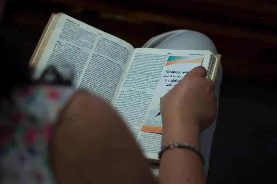 Corte en Avda. Independencia por multitudinario Congreso Nacional de Mujeres