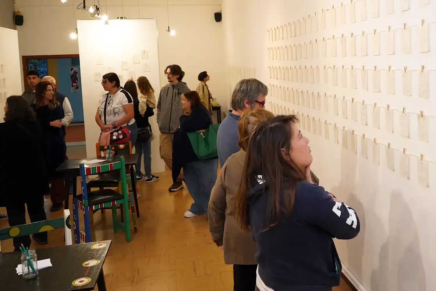 Interés. Mucho público en la muestra