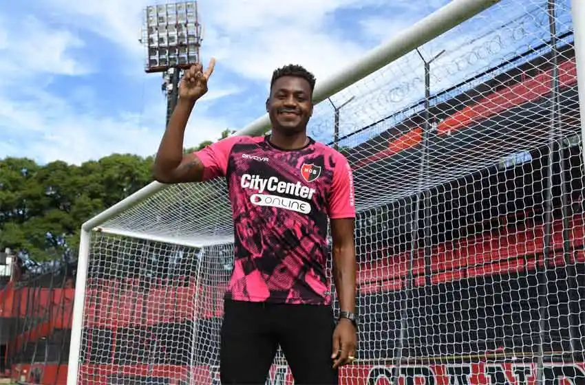 Puso el gancho: Mauricio Arboleda se convirtió en el quinto refuerzo de Newells