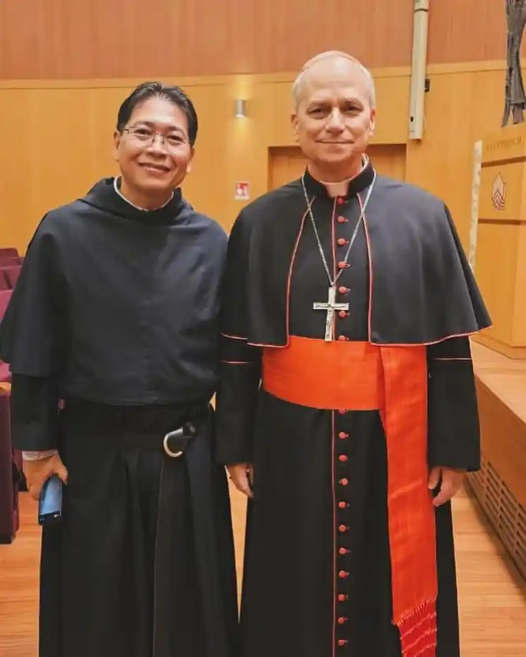 Robert Prevost junto a Fray Javier Otaka